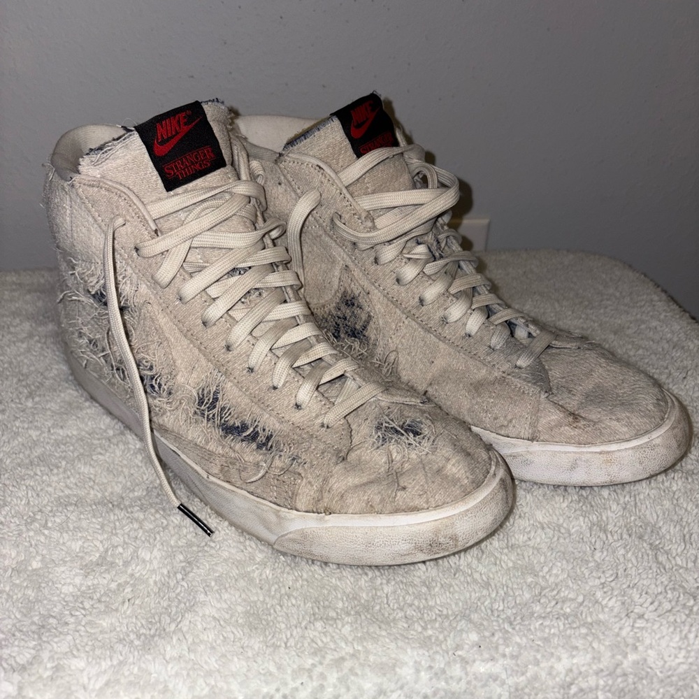 NikeStranger Things x Blazer Mid QS 'Upside Down'